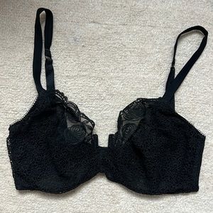La Perla 2 black lace underwire bra with crochet overlay